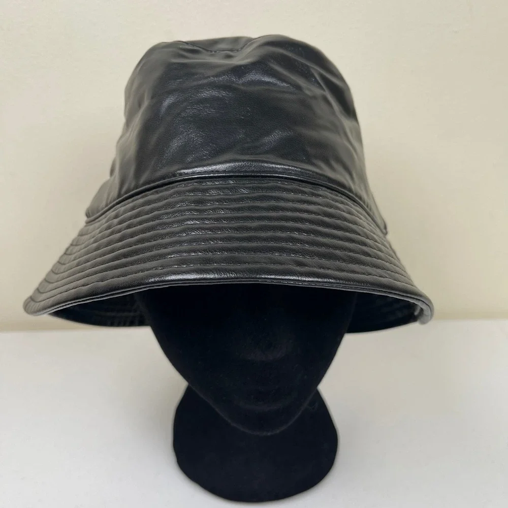 GAP Black Faux‎ Vegan Leather Bucket Hat Women's S/M Y2K 90s Grunge New With Tag